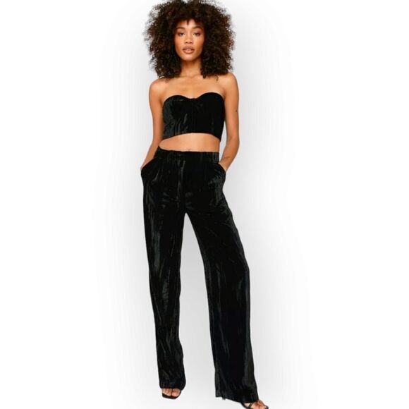 🌼4/$30 Boohoo Black Crushed Velvet Crop Top Bustier - Picture 8 of 9